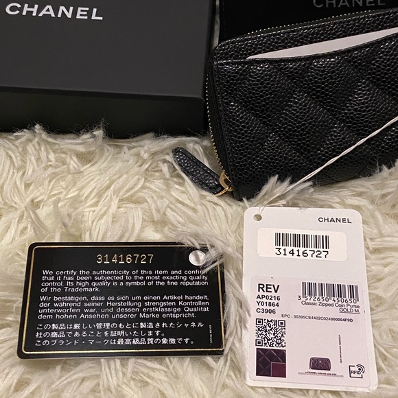 Chanel Classic Zipped Coin Purse - Picture 6 of 16
